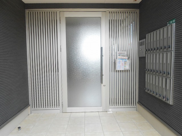 13/20 エントランス