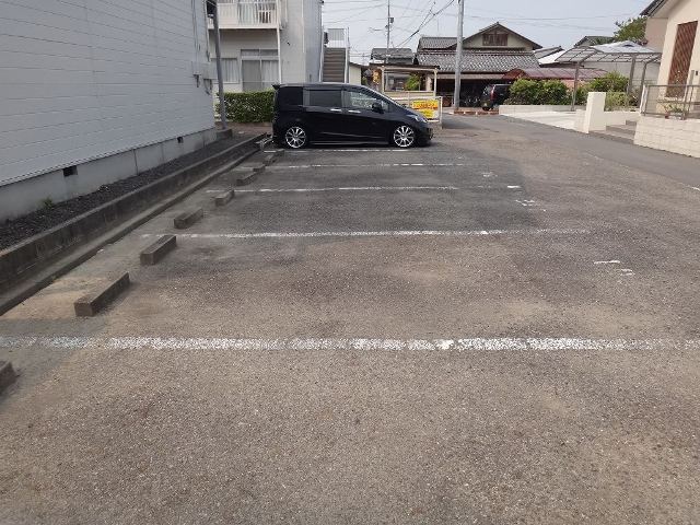 16/22 駐車場