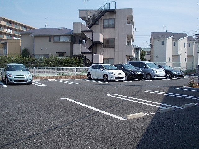 25/30 駐車場