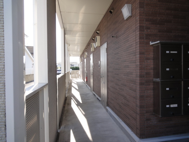 16/25 エントランス