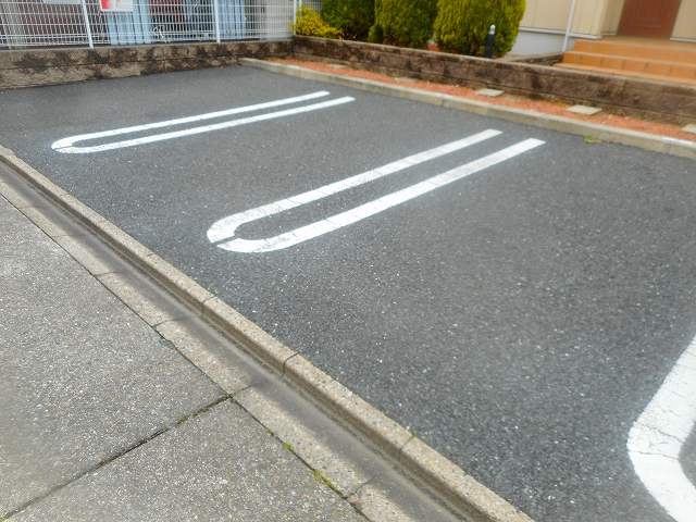 14/23 駐車場