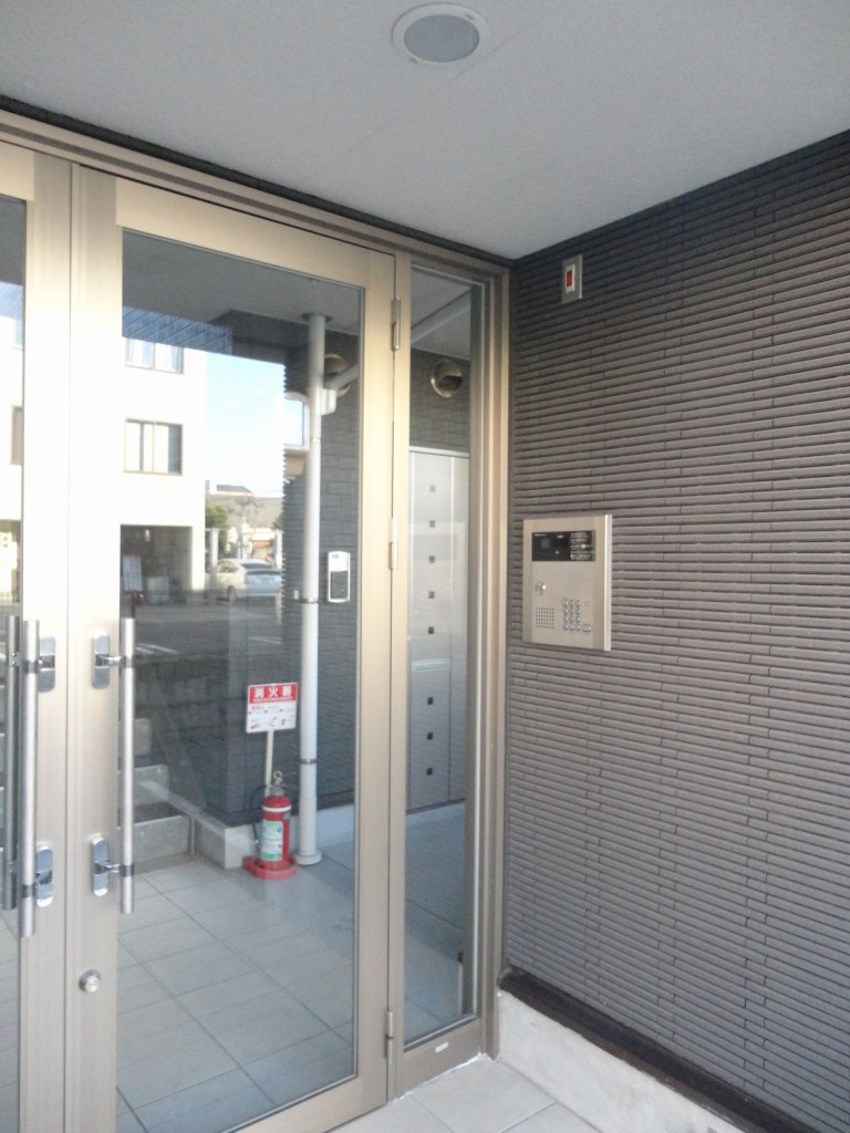 13/20 エントランス