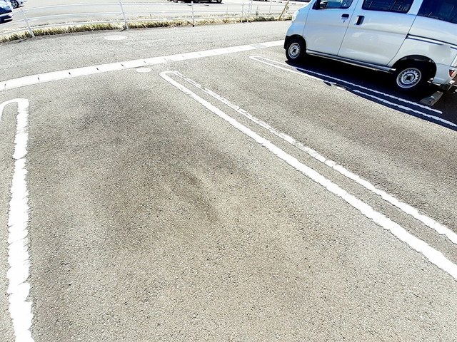14/20 駐車場