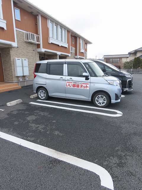 14/19 駐車場