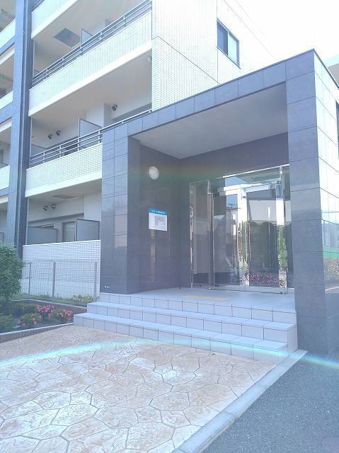 19/26 エントランス