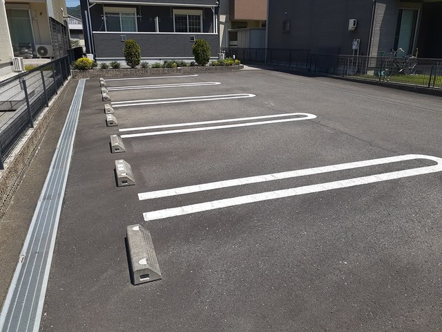 14/20 駐車場