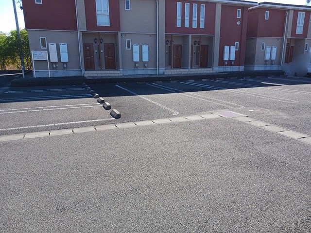 13/19 駐車場
