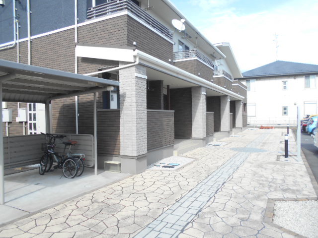 13/20 エントランス