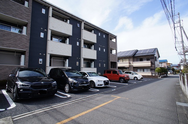 14/20 駐車場