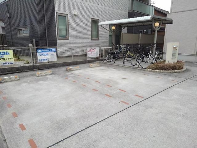 14/20 駐車場
