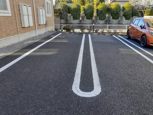13/19 駐車場