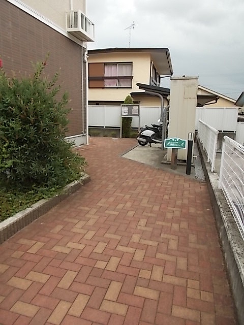 14/20 エントランス