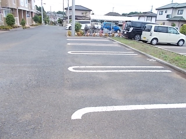 14/20 駐車場