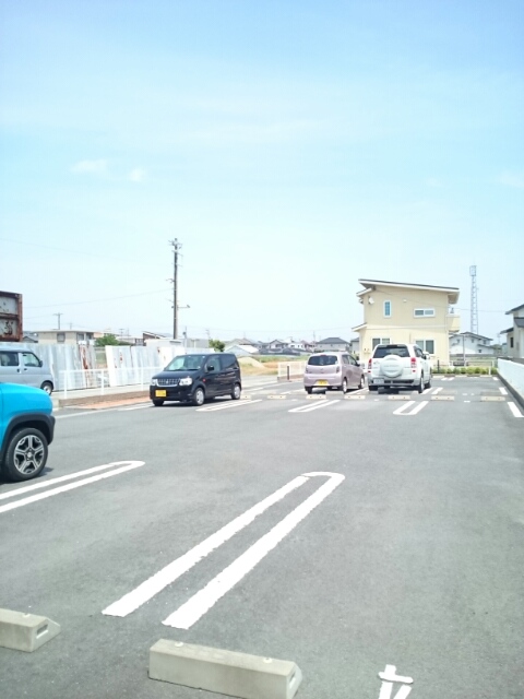 14/23 駐車場