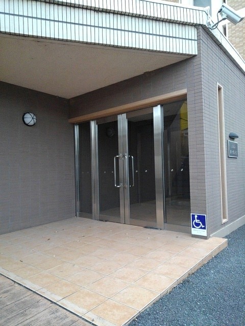 22/30 エントランス