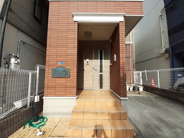 13/20 エントランス