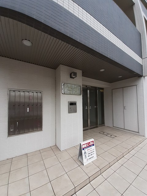 14/22 エントランス