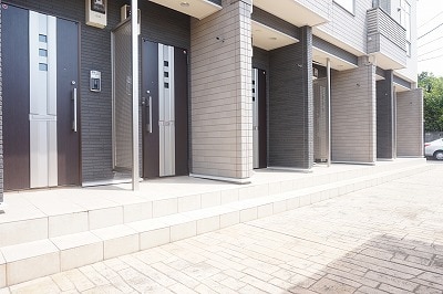 13/23 エントランス