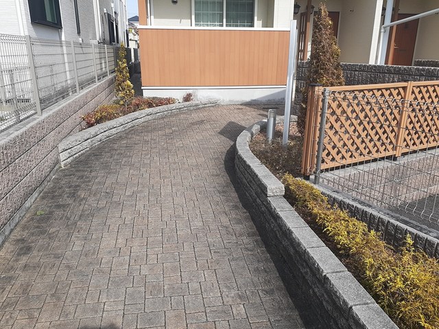 14/20 エントランス