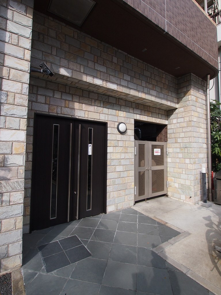 14/22 エントランス