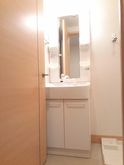 13/30 洗面