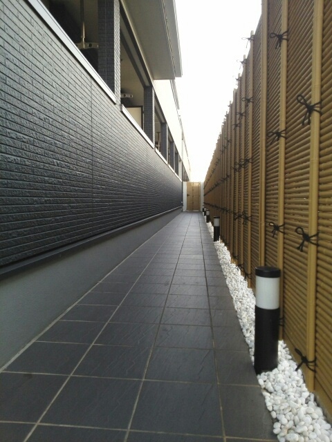 13/20 エントランス