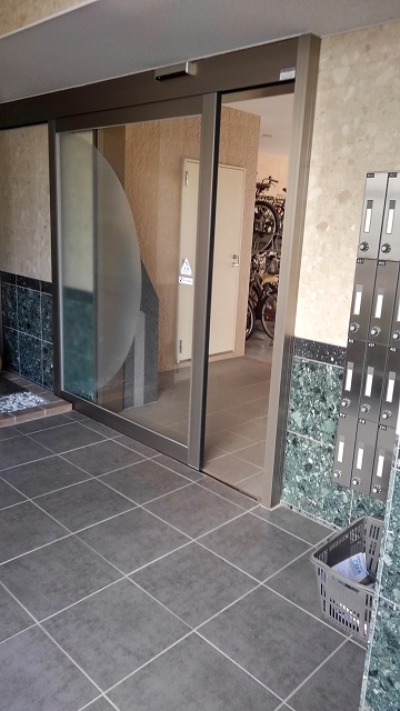 13/20 エントランス