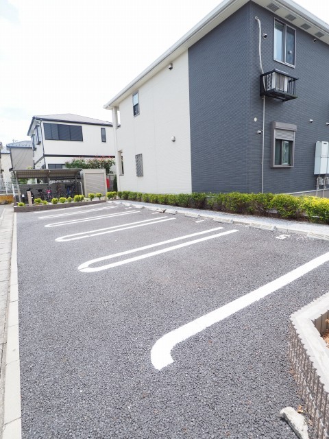 2/5 駐車場