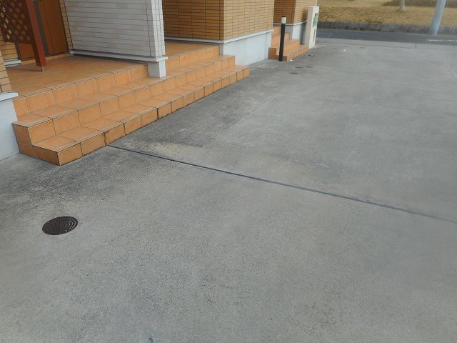 25/30 エントランス