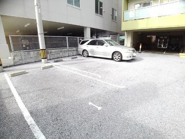 14/20 駐車場