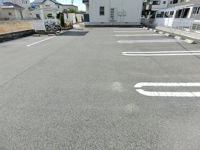 14/20 駐車場