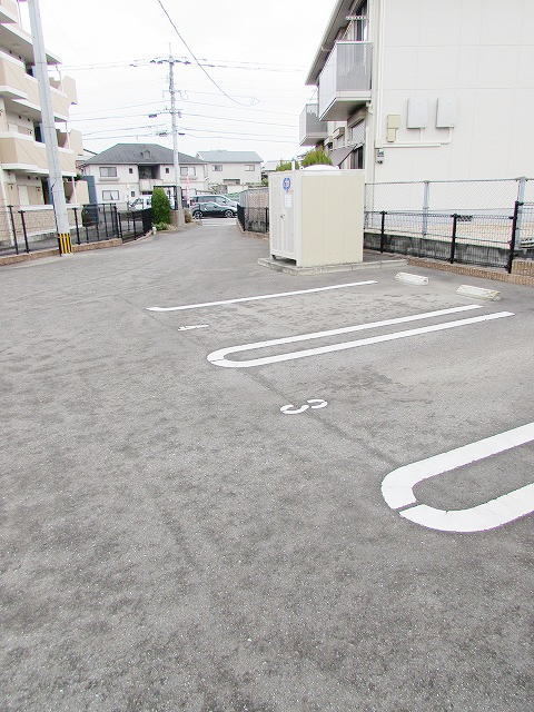 14/20 駐車場