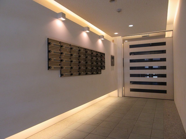 14/20 エントランス