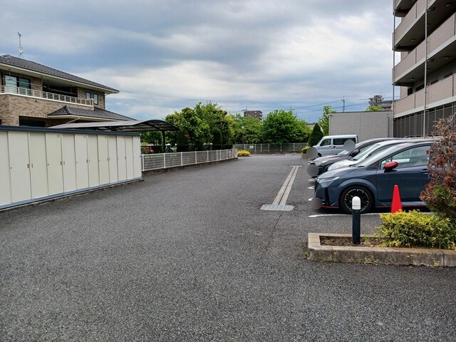 14/22 駐車場