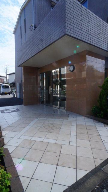 13/22 エントランス