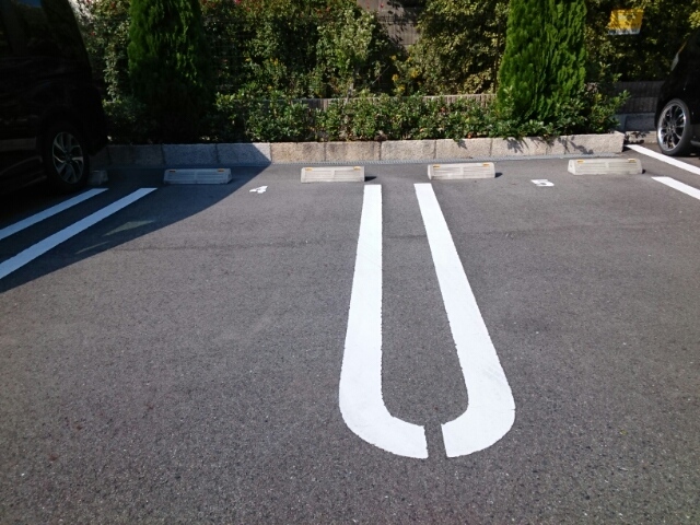 2/6 駐車場