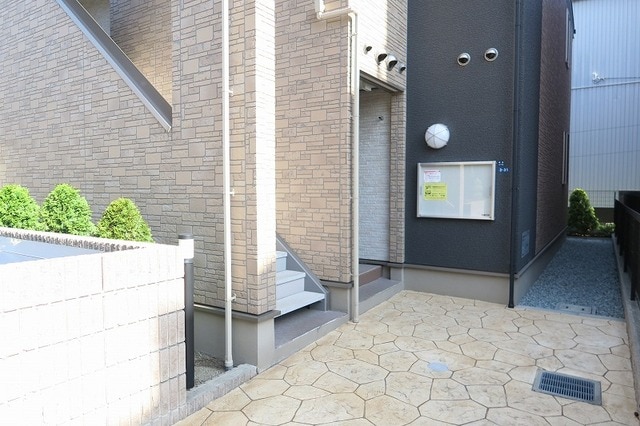 14/20 エントランス