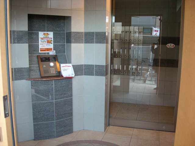 14/22 エントランス