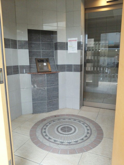 14/22 エントランス