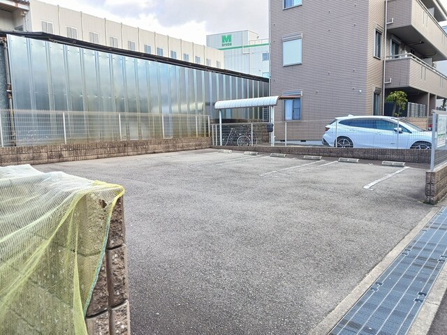 2/8 駐車場
