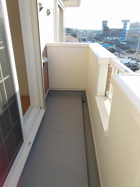 13/18 バルコニー