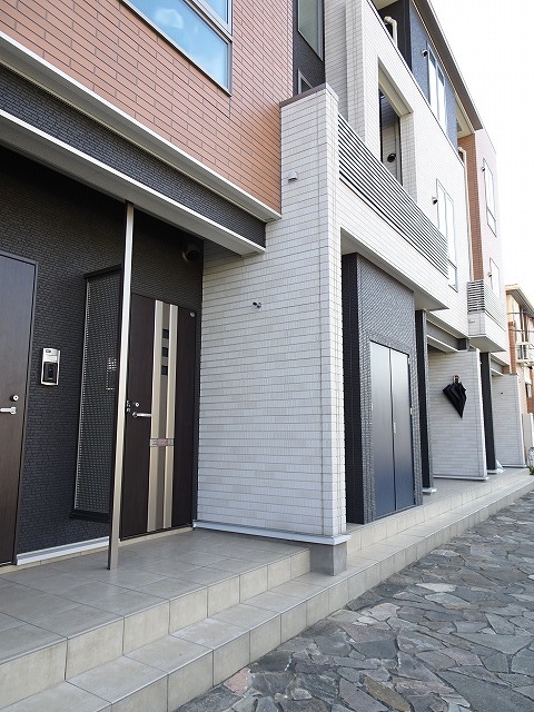 14/20 エントランス