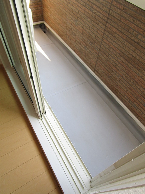 14/28 バルコニー