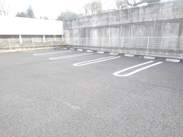 14/20 駐車場