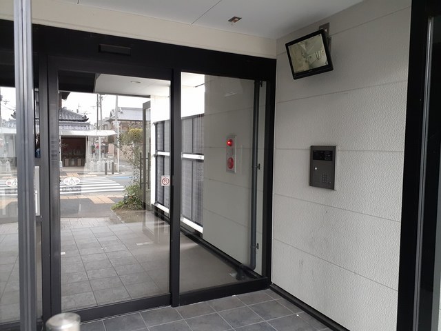 13/20 エントランス