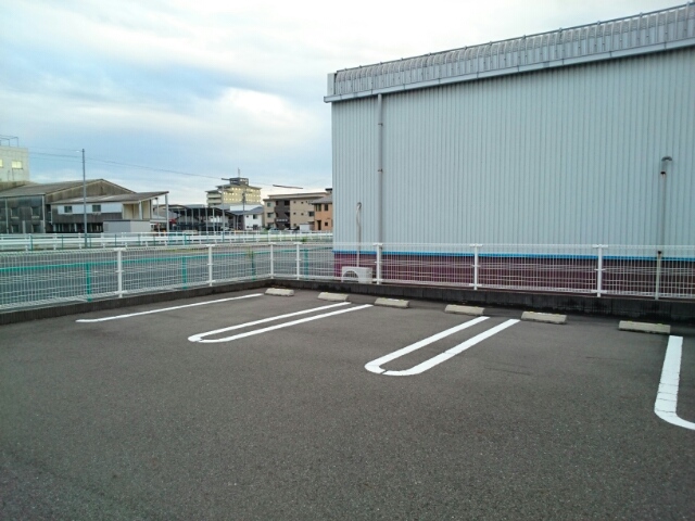14/20 駐車場