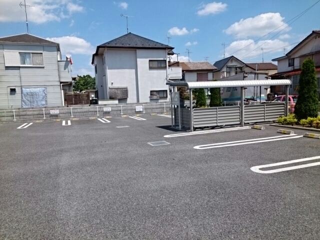 2/5 駐車場