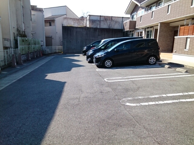 14/20 駐車場