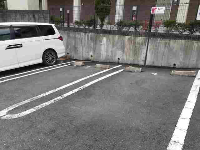 14/20 駐車場
