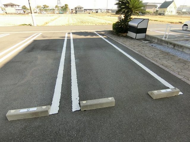 14/20 駐車場